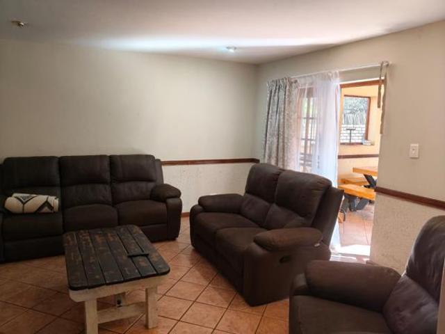 3 Bedroom House in Eldoraigne