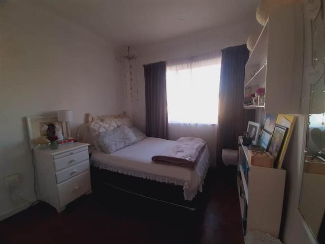 3 Bedroom House in Elsies River