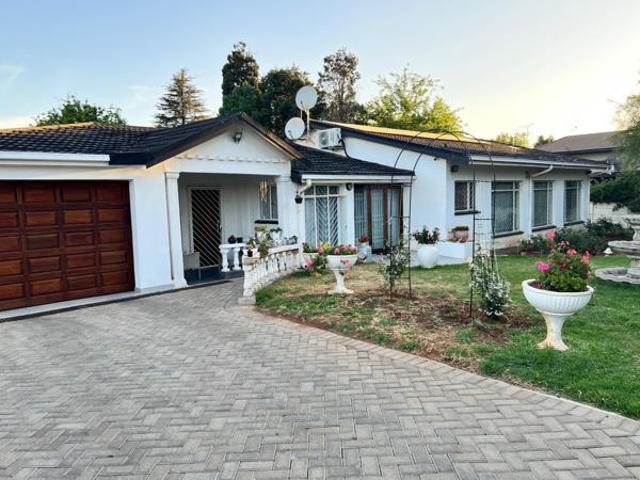 3 Bedroom House in Erasmia