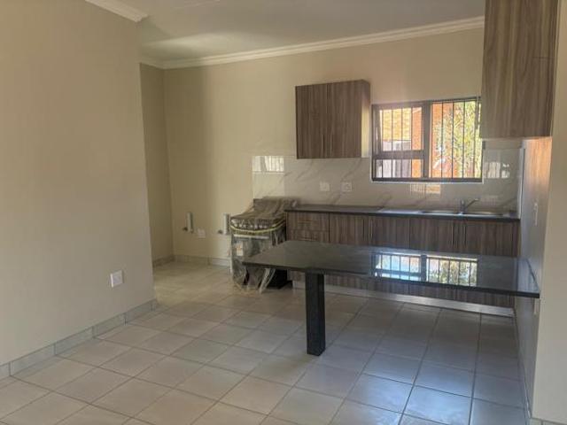 3 Bedroom House in Erasmia