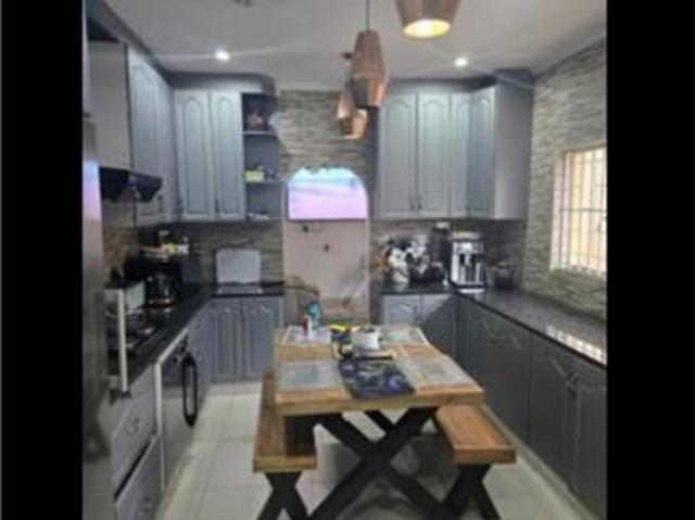 3 Bedroom House in Erasmia