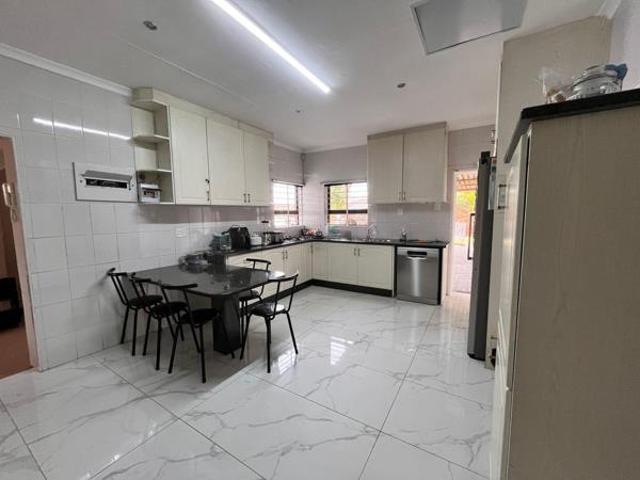 3 Bedroom House in Erasmia