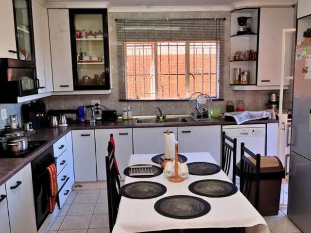 3 Bedroom House in Erasmia