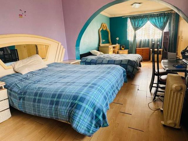 3 Bedroom House in Erasmia