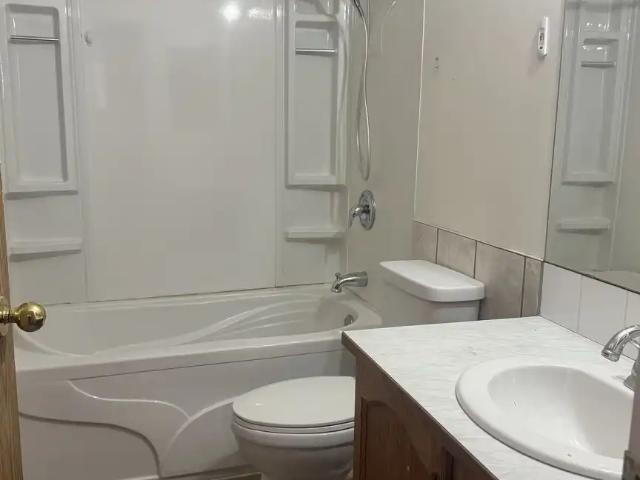 3 BEDROOM HOUSE IN ERIN WOODS