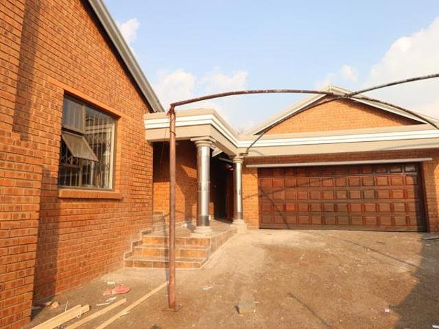 3 Bedroom House in Esther Park