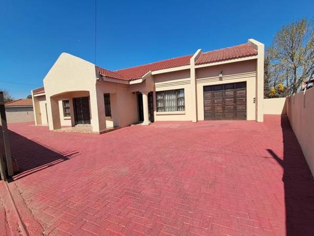 3 Bedroom House in Evander