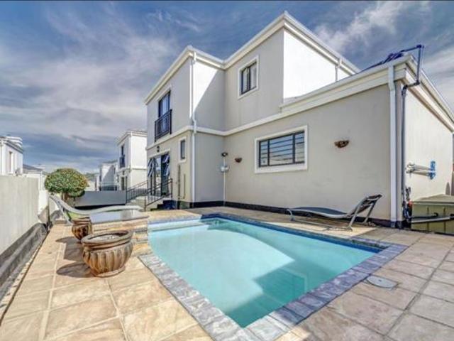 3 Bedroom House in Fourways