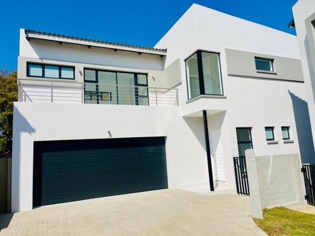 3 Bedroom House in Fourways Gardens