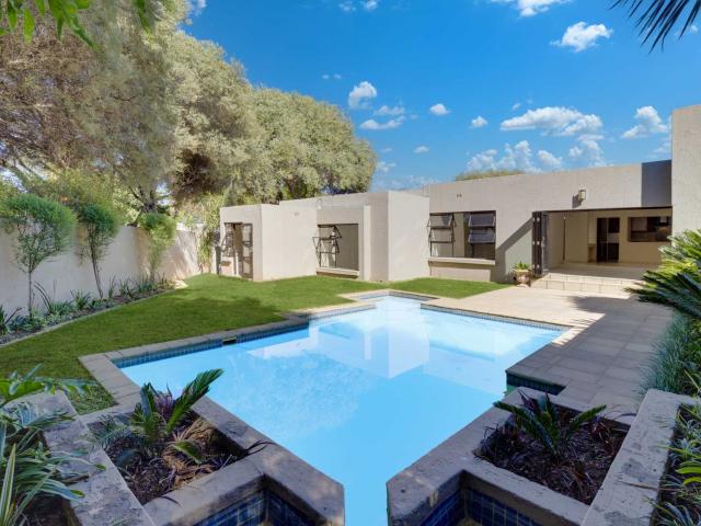 3 Bedroom House in Fourways Gardens