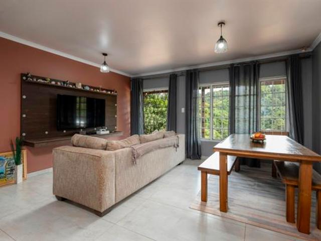 3 Bedroom House in Forest Hills
