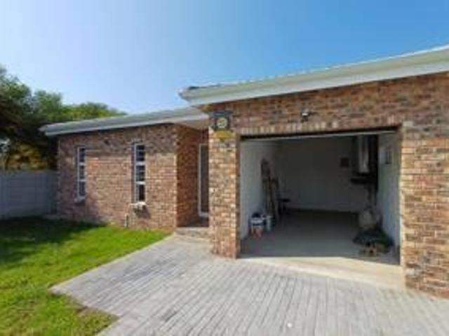 3 Bedroom House in Fairview
