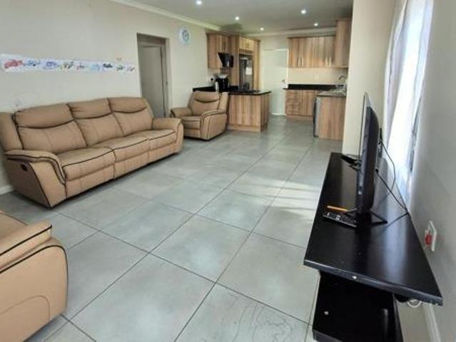 3 Bedroom House in Fairview