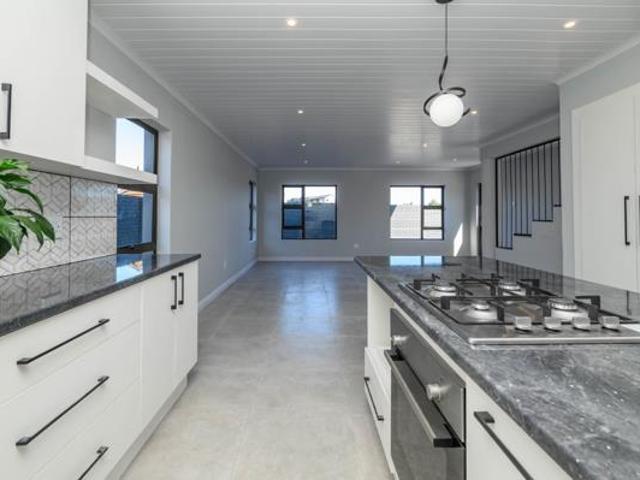 3 Bedroom House in Fairview
