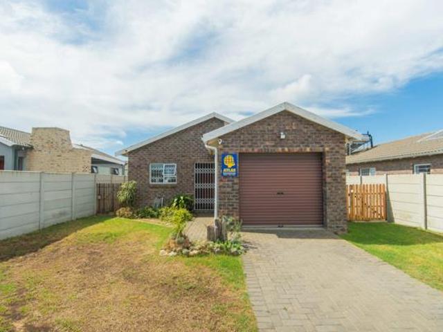 3 Bedroom House in Fairview