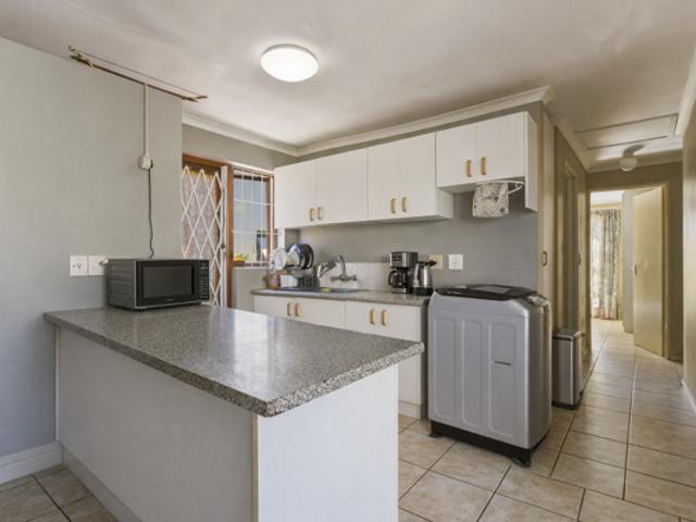 3 Bedroom House in Fairview Golf Estate