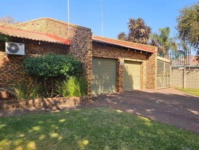 3 Bedroom House in Falcon Ridge