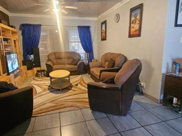 3 Bedroom House in Falcon Ridge
