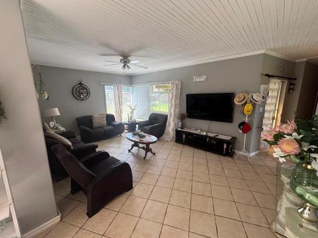 3 Bedroom House in Farrarmere