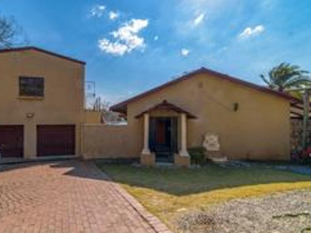 3 Bedroom House in Ferndale