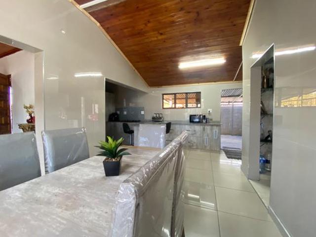 3 Bedroom House in Fernwood