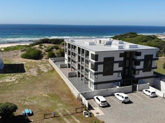 3 Bedroom House in Ferreira Town