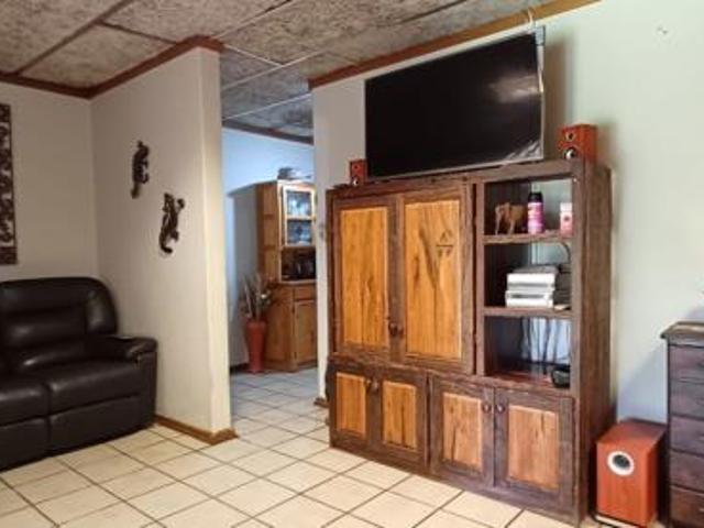 3 Bedroom House in Fichardt Park