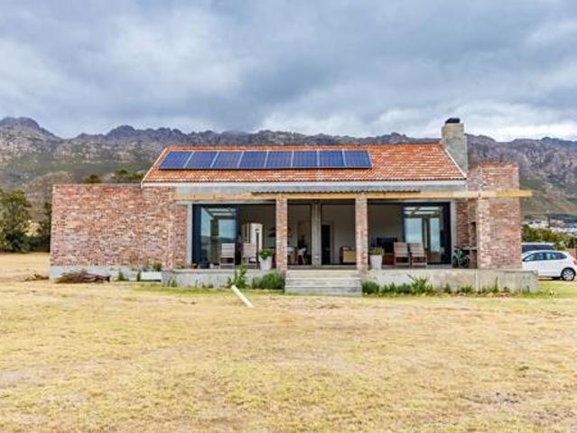 3 Bedroom House in Firlands