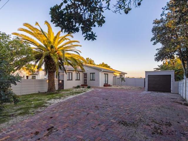 3 Bedroom House in Flamingo Vlei