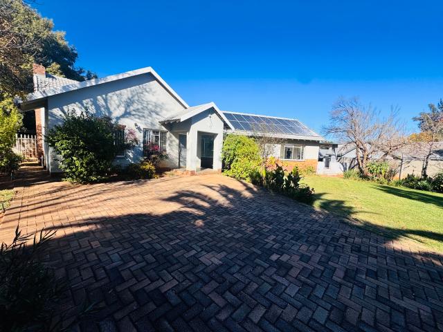3 Bedroom House in Flamwood