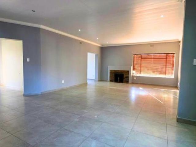 3 Bedroom House in Flamwood