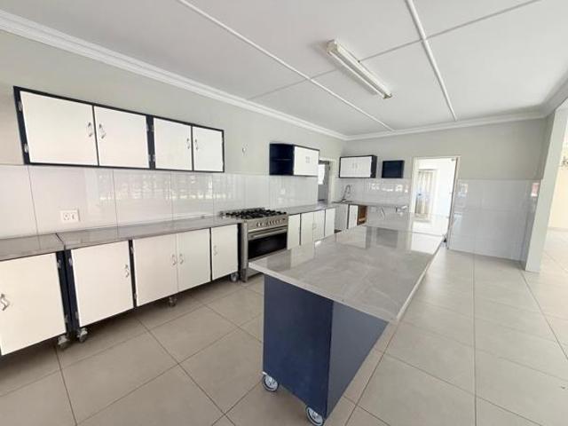 3 Bedroom House in Flamwood