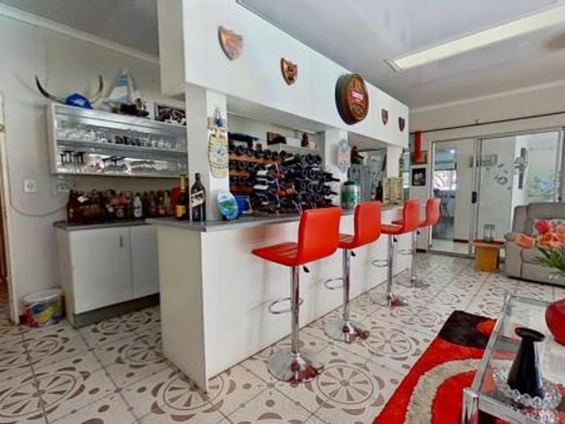 3 Bedroom House in Flamwood