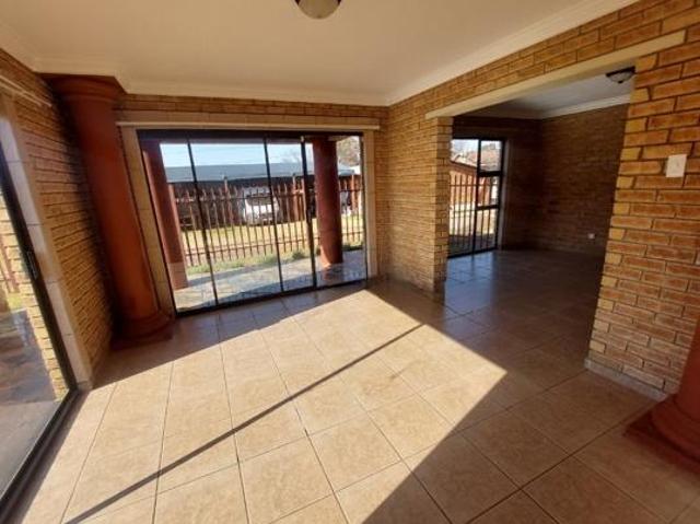 3 Bedroom House in Flamwood