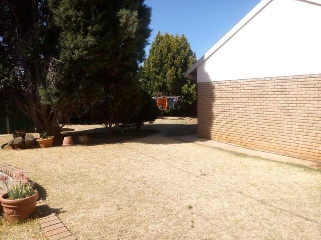3 Bedroom house in Flamwood For Sale