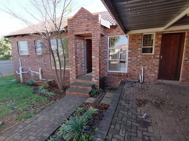 3 Bedroom House in Fleurdal
