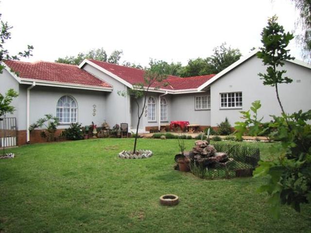 3 Bedroom House in Flora Gardens