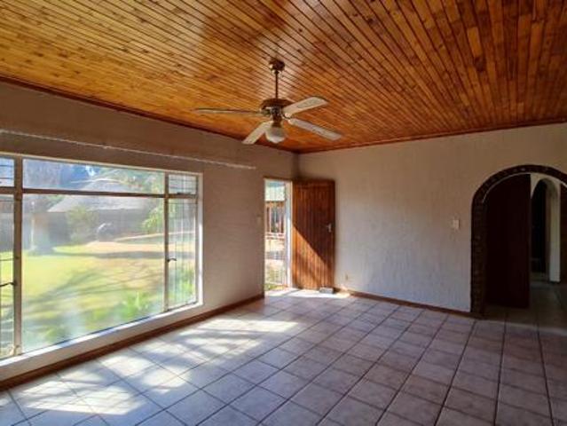 3 Bedroom House in Flora Park