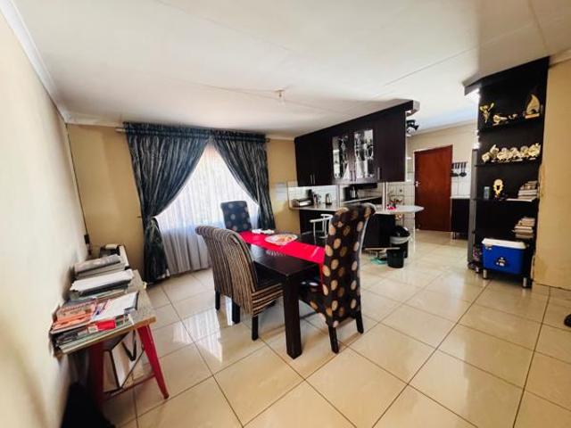 3 Bedroom House in Flora Park