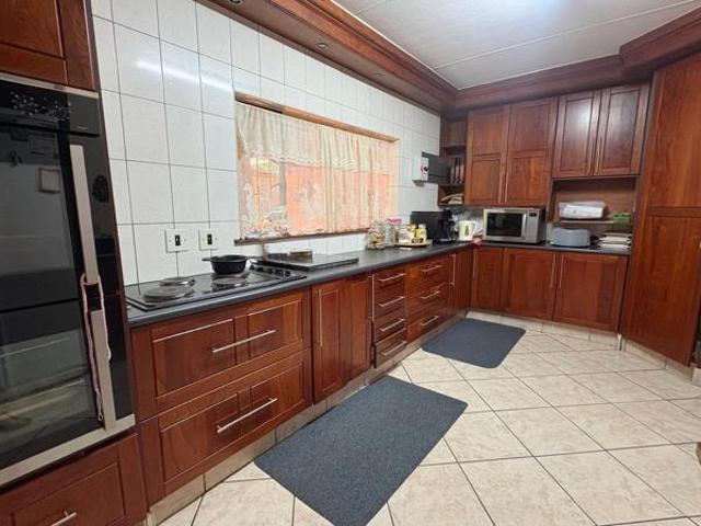 3 Bedroom House in Flora Park