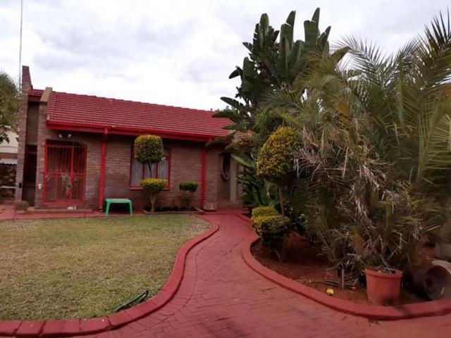 3 Bedroom House in Flora Park