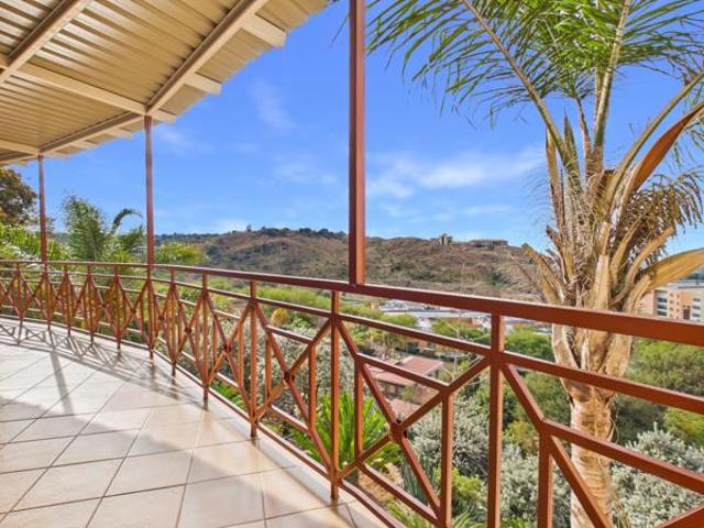 3 Bedroom House in Floracliffe
