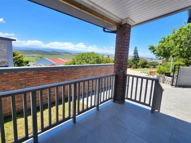 3 Bedroom House in Fraaiuitsig