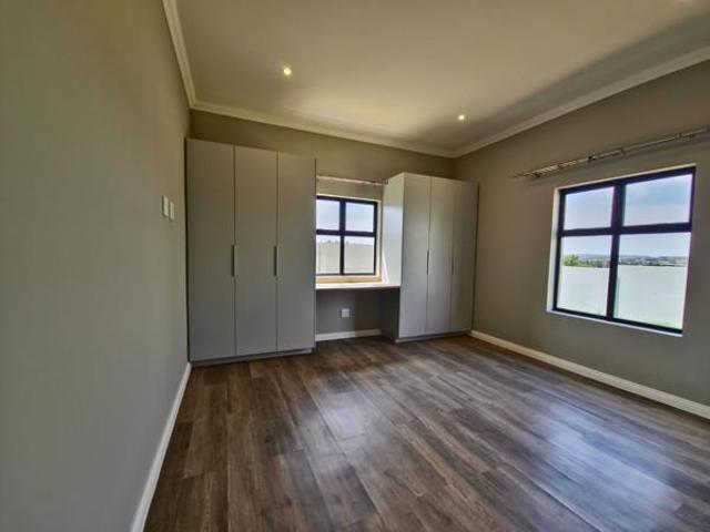 3 Bedroom House in Knoppieslaagte