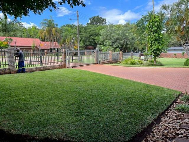 3 Bedroom House in Komatipoort