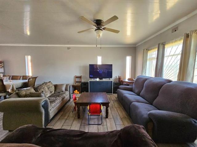 3 Bedroom House in Kookrus