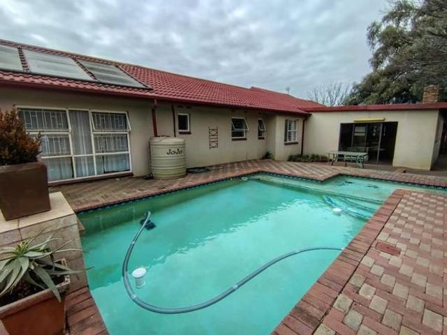 3 Bedroom House in Kookrus