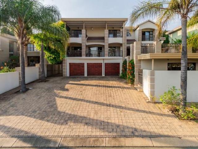 3 Bedroom House in Kosmos Ridge Estate