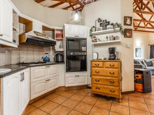 3 Bedroom House in Kosmos Ridge Estate