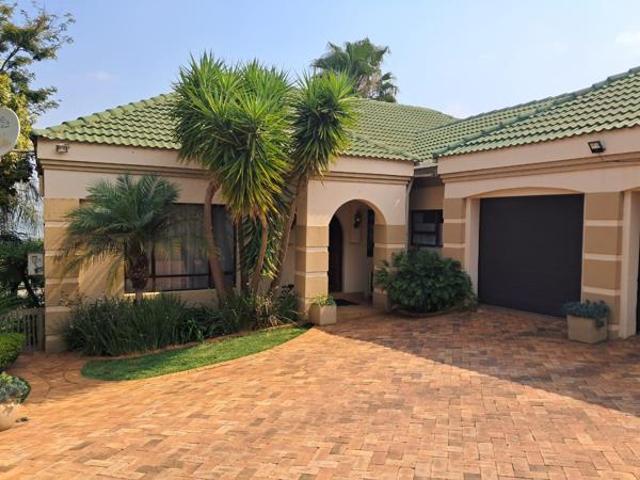 3 Bedroom House in Kosmos Ridge